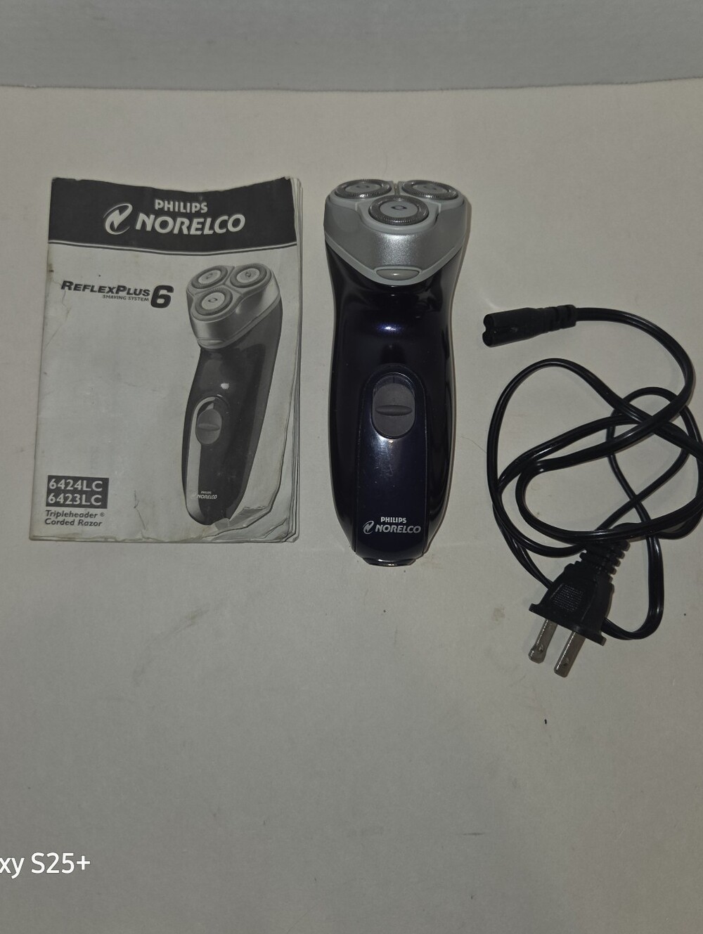 Razor Philips Norelco 6423LC Reflex Plus 6 Shaving System Corded